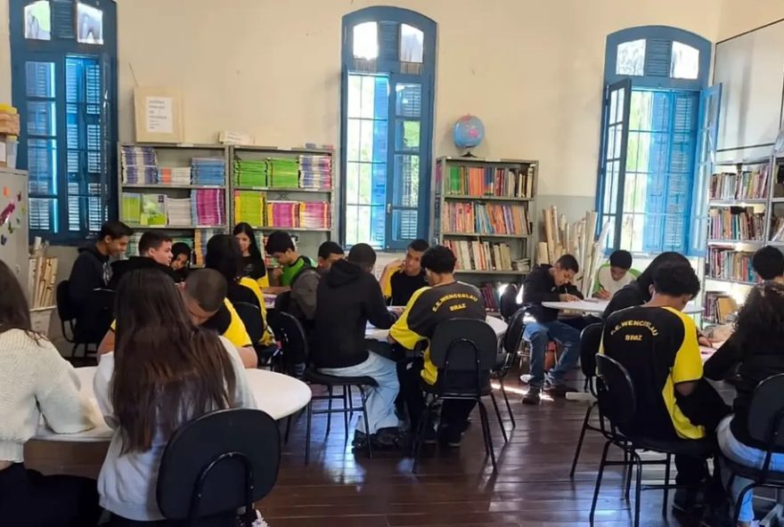 consulta-publica-define-adesao-de-escolas-civico-militares-no-sul-de-minas3A-veja-detalhes