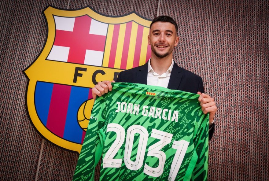 contratacoes-e-saidas-do-barcelona-para-a-temporada-20252F263A-veja-os-reforcos-e-jogadores-que-deixam-o-clube
