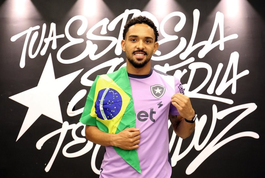 convocacao-de-vitinho-para-a-selecao-brasileira-anima-jogadores-do-botafogo3B-veja-video