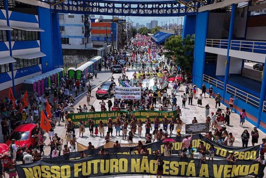 cop303A-o-cabo-de-guerra-sobre-petroleo-e-dinheiro-para-responder-as-mudancas-climaticas cop303A-o-cabo-de-guerra-sobre-petroleo-e-dinheiro-para-responder-as-mudancas-climaticas