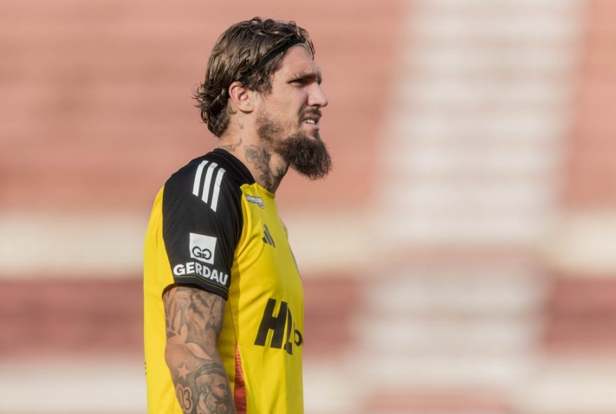 copa-do-brasil3A-atletico-mg-inicia-preparacao-para-classico-sem-lyanco-e-saravia