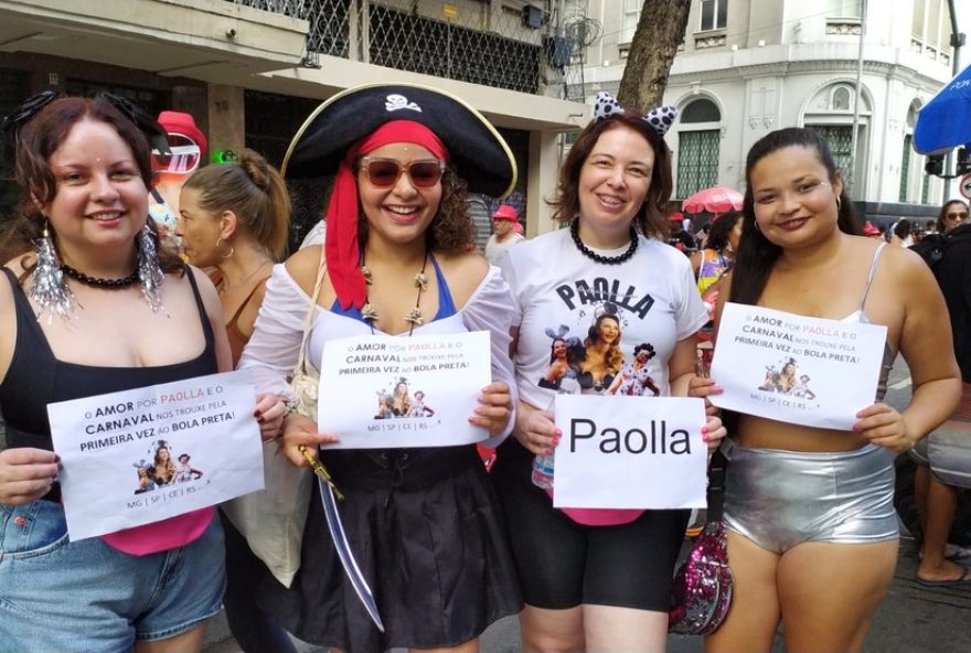 cordao-da-bola-preta3A-107o-desfile-agita-folioes-no-centro-do-rio cordao-da-bola-preta3A-107o-desfile-agita-folioes-no-centro-do-rio