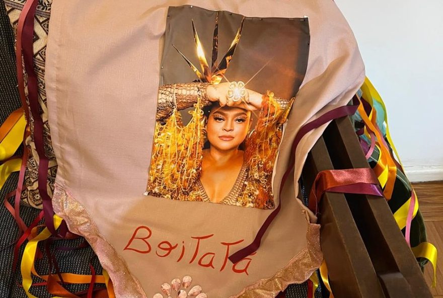 cordao-do-boitata-homenageia-preta-gil-em-desfile-no-centro-do-rio3A-veja-imagens cordao-do-boitata-homenageia-preta-gil-em-desfile-no-centro-do-rio3A-veja-imagens