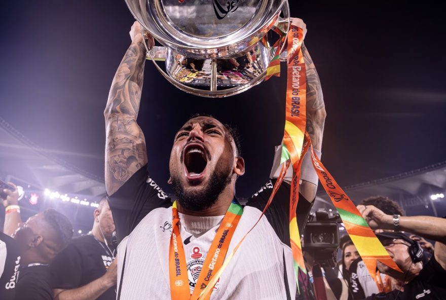 corinthians-avanca-em-negociacao-com-shakhtar-e-alinha-contrato-com-maycon-ate-20282C-mantendo-5025-dos-direitos-economicos corinthians-avanca-em-negociacao-com-shakhtar-e-alinha-contrato-com-maycon-ate-20282C-mantendo-5025-dos-direitos-economicos