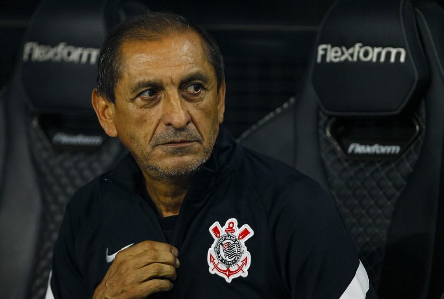 corinthians-busca-vaga-na-libertadores-e-sonha-com-convocacoes-internacionais-dos-jogadores-ramon-diaz-e-emiliano-diaz