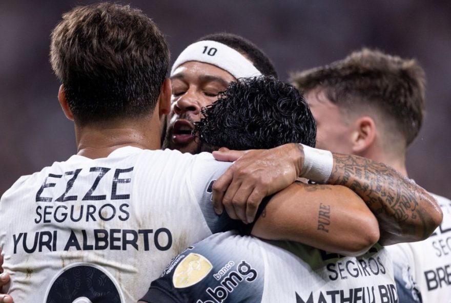 corinthians-busca-virada-epica-contra-o-barcelona-equ-na-libertadores3A-ate-r24-140-mi-em-jogo