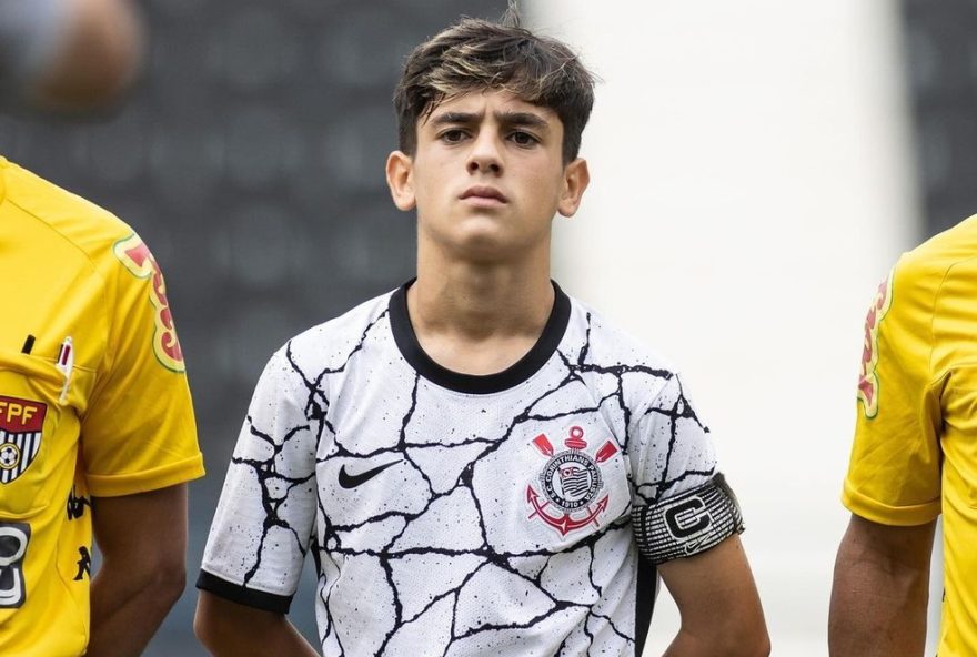 corinthians-confia-na-permanencia-de-filho-de-fagner-na-base-mesmo-com-possivel-saida-do-pai