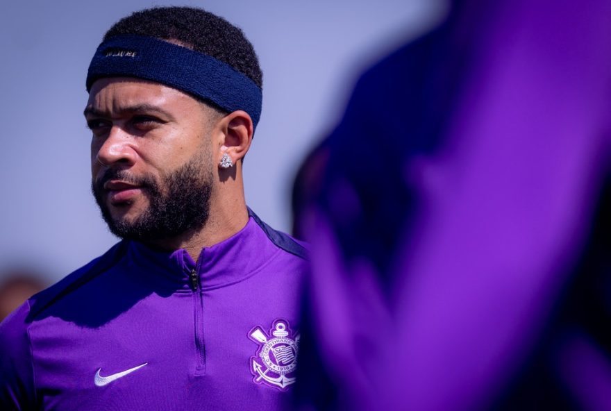 corinthians-define-escalacao-com-memphis-depay-para-jogo-contra-athletico-pr-pela-copa-do-brasil3A-confira-os-detalhes