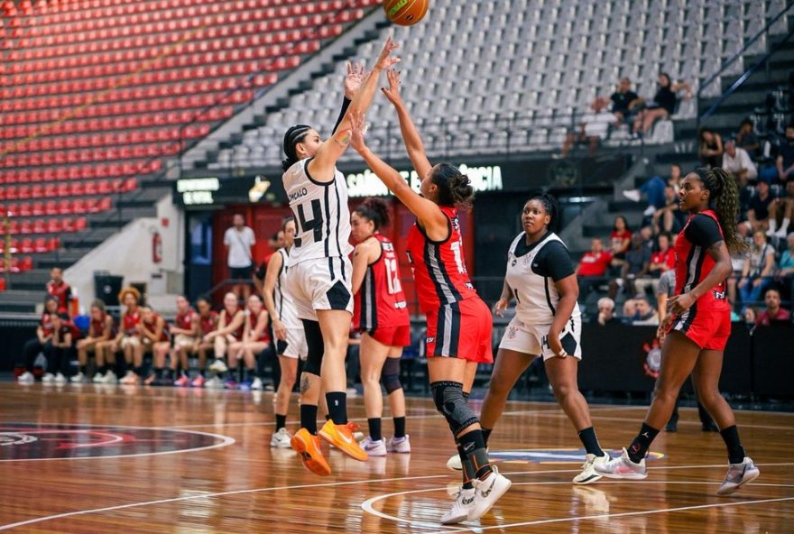 corinthians-domina-sesi-araraquara-e-empata-final-do-paulista-de-basquete-feminino corinthians-domina-sesi-araraquara-e-empata-final-do-paulista-de-basquete-feminino
