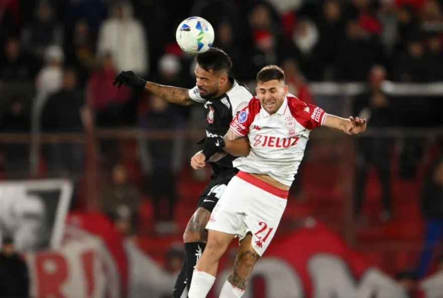 corinthians-e-eliminado-da-copa-sul-americana-apos-derrota-para-o-huracan-arg