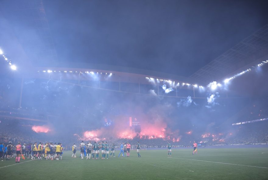 corinthians-e-punido-apos-incidentes-na-final-contra-palmeiras3A-perda-de-mando-e-multa.-como-as-sancoes-impactam-o-paulistao