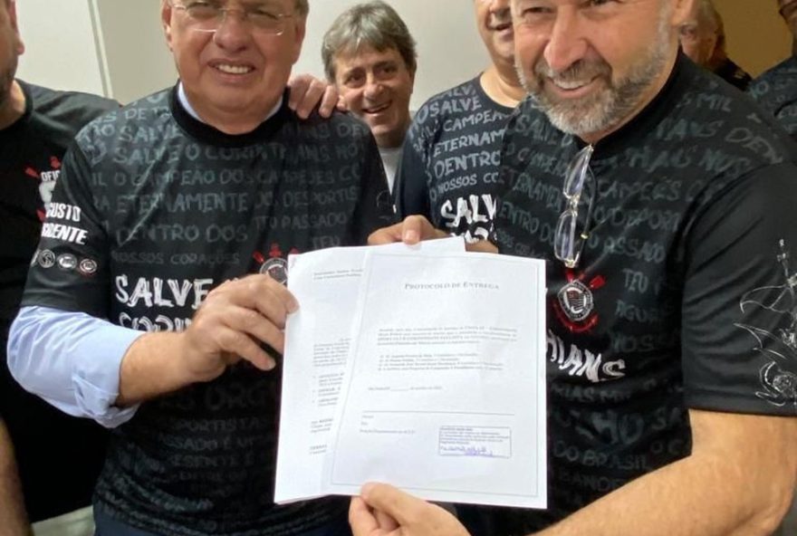 corinthians-enfrenta-crise-financeira-com-dividas-e-pendencias-de-contratacoes-em-20243A-entrevista-com-augusto-melo-e-desafios-da-nova-gestao