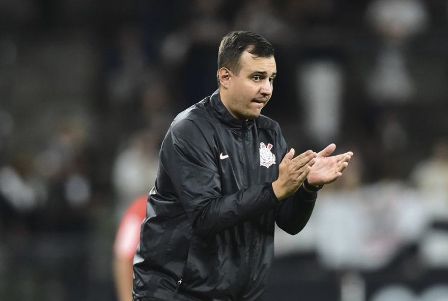 corinthians-feminino-se-destaca-em-meio-a-mudancas-e-rivais-se-aproximando
