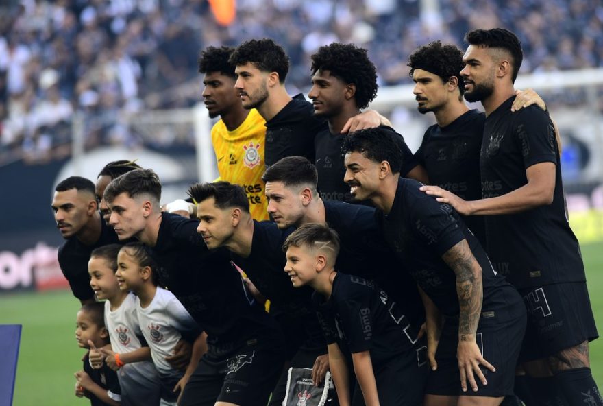 corinthians-pode-garantir-vaga-na-libertadores-2025-nesta-rodada3B-veja-cenarios-e-concorrentes