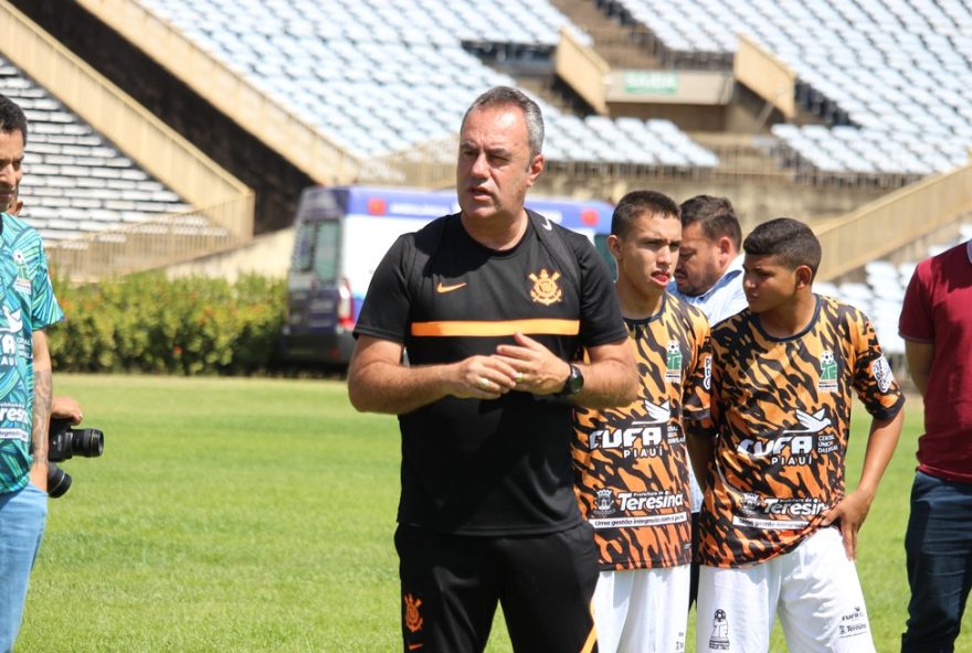 corinthians-promove-mudancas-na-base-com-novos-coordenadores-e-lideres-de-captacao-de-talentos
