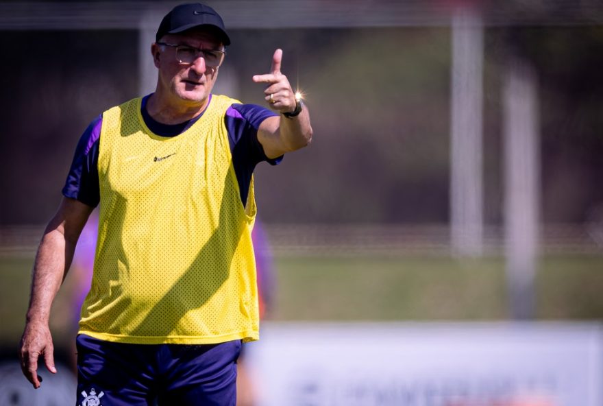 corinthians-sem-memphis-depay-para-classico-contra-o-santos3A-veja-escalacao-e-preparativos