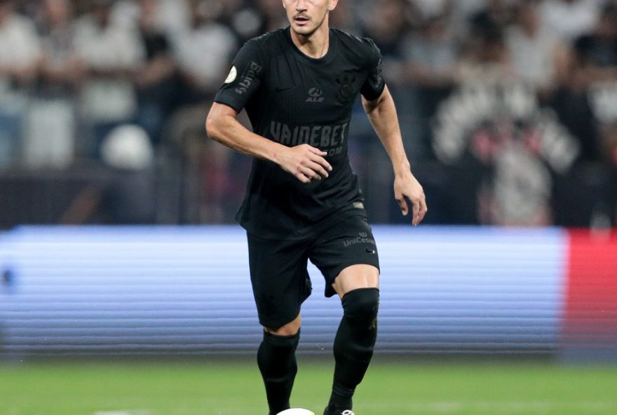 corinthians-tem-desfalques-em-treino-apos-vitoria3A-hugo-e-maycon-sofrem-lesoes-