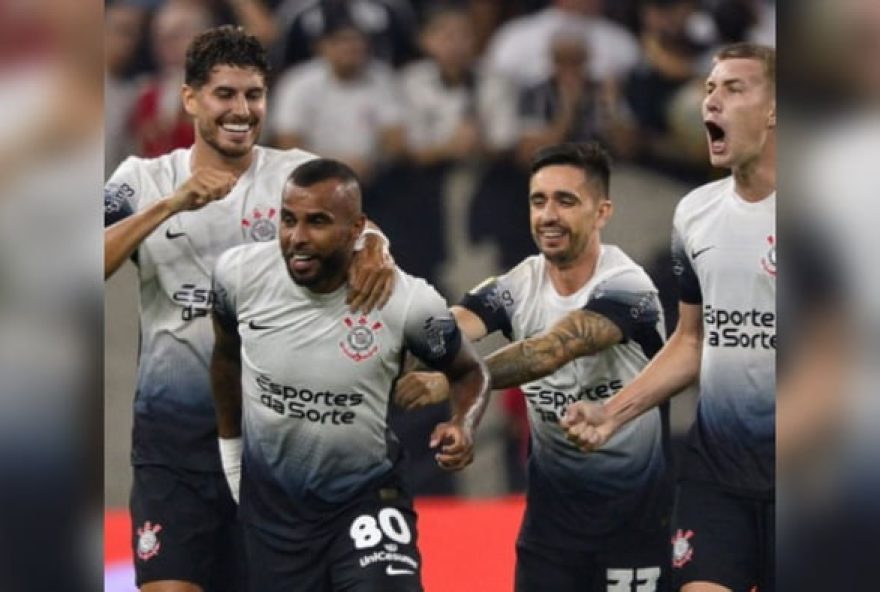 corinthians-vence-agua-santa-por-2-x-1-e-mantem-invencibilidade-no-paulistao