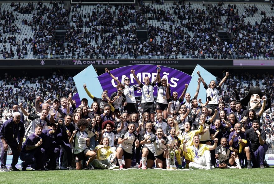 corinthians3A-amor-a-camisa-e-hegemonia-no-futebol-feminino-em-destaque