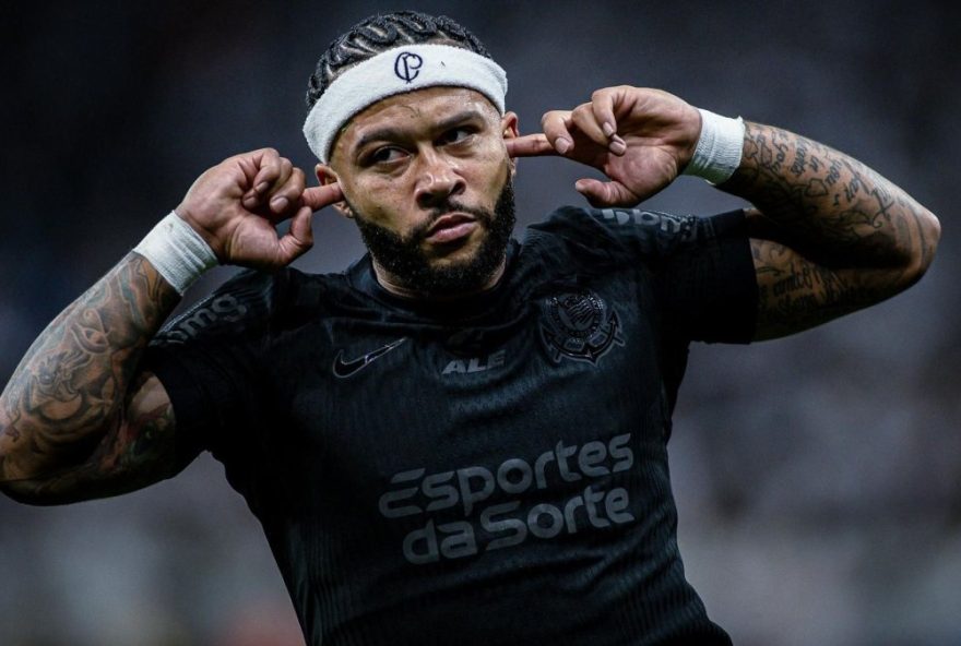 corinthians3A-depay-retorna-motivado-para-final-do-paulistao