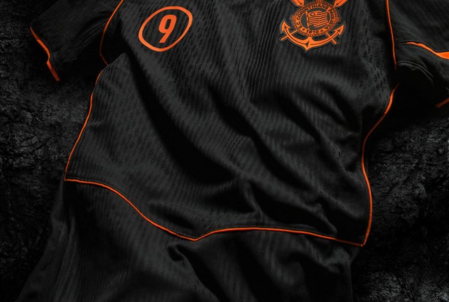 corinthians3A-relembre-modelos-de-terceira-camisa-e-estreia-com-nova-camisa-neste-domingo