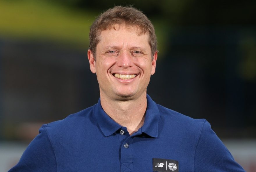 coritiba-anuncia-contratacao-do-tecnico-fernando-seabra-para-temporada-20263A-objetivos-claros-e-muita-determinacao-para-levar-o-clube-de-volta-a-elite-do-futebol-nacional