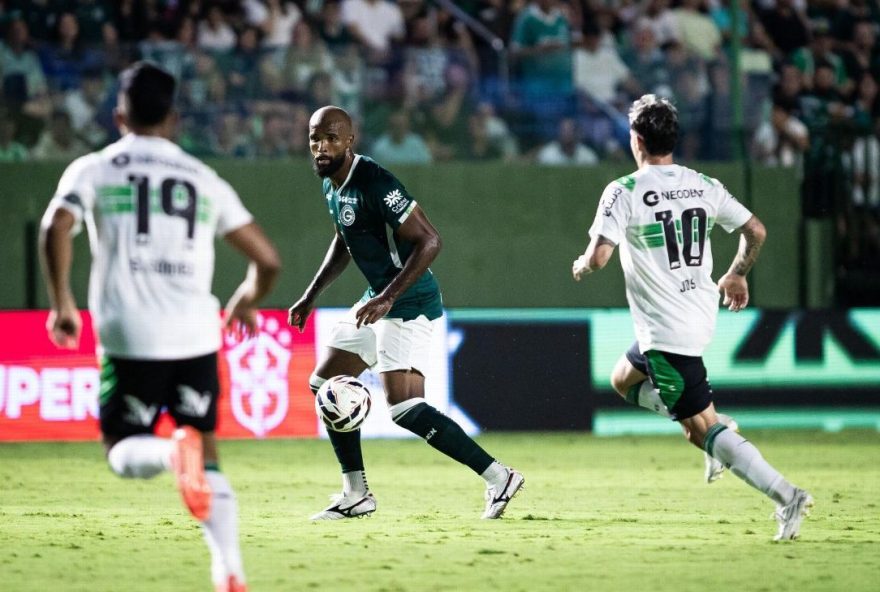 coritiba-e-goias-na-luta-pelo-acesso-na-serie-b3A-entenda-a-matematica-e-a-nota-de-corte
