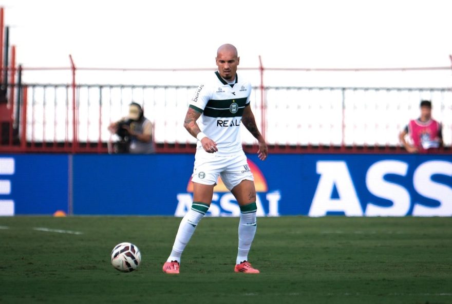 coritiba-empata-com-atletico-go3A-defesa-se-destaca2C-ataque-falha.-avalie-as-atuacoes-dos-jogadores-e-de-suas-notas-acompanhe-as-novidades-do-time