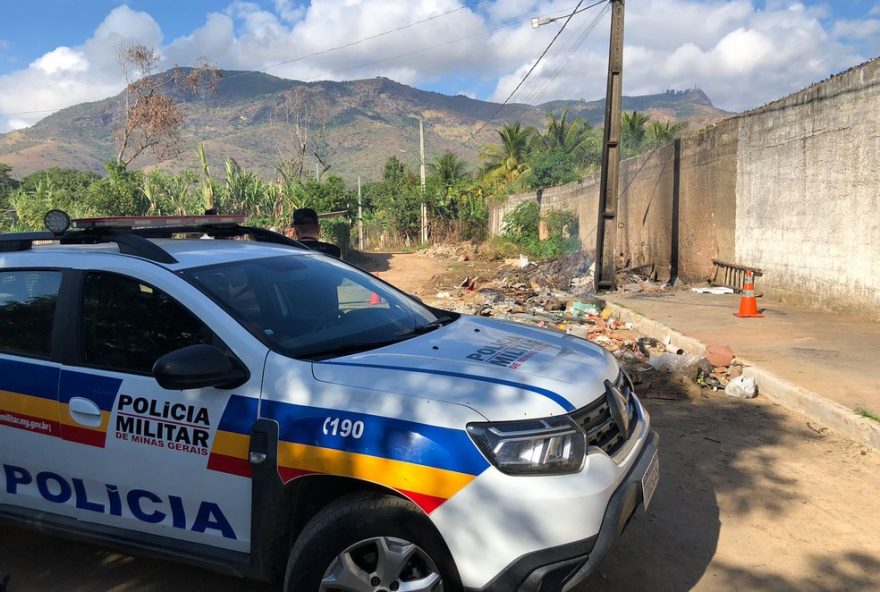 corpo-carbonizado-de-jose-brito-e-encontrado-em-area-de-descarte-de-entulho-em-governador-valadares3A-policia-investiga-crime