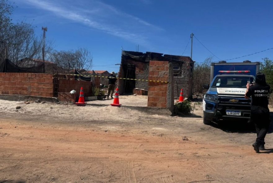 corpo-carbonizado-e-encontrado-apos-incendio-em-casa-na-bahia