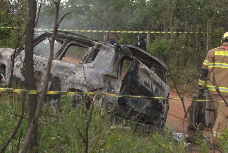 corpo-carbonizado-e-encontrado-em-carro-na-estrutural3A-investigacao-em-andamento corpo-carbonizado-e-encontrado-em-carro-na-estrutural3A-investigacao-em-andamento