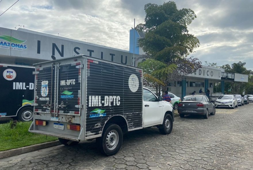 corpo-com-sinais-de-tortura-e-encontrado-em-manaus-com-cartaz-de-motivacao-do-crime3A-29-anos-zona-sul-de-manaus-investigacao-em-andamento