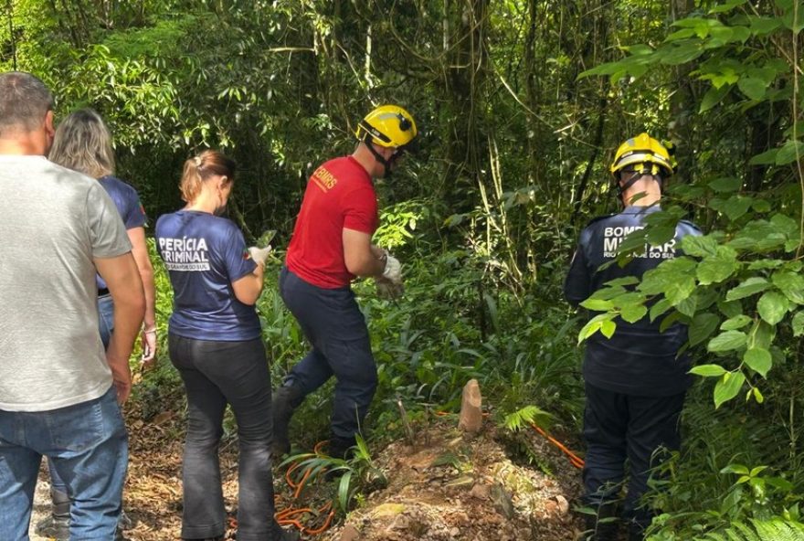 corpo-de-adolescente-desaparecida-e-encontrado-em-flores-da-cunha3A-autoridades-investigam-morte corpo-de-adolescente-desaparecida-e-encontrado-em-flores-da-cunha3A-autoridades-investigam-morte