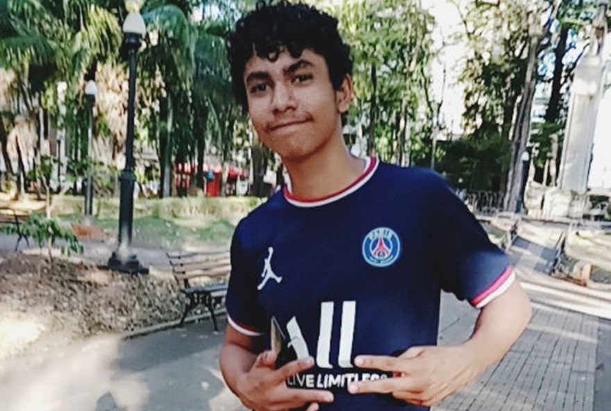 corpo-de-adolescente-encontrado-em-rio-apos-pegar-celular-em-loja-apresentava-sinais-de-tortura2C-diz-primo