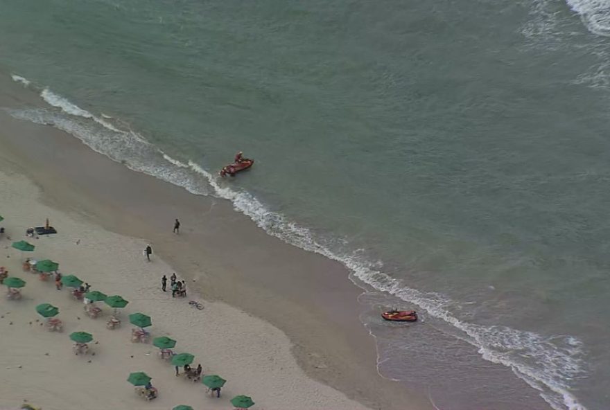 corpo-de-homem-afogado-na-praia-do-pina-e-encontrado-pelos-bombeiros