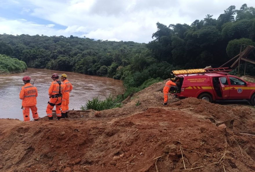 corpo-encontrado-as-margens-do-rio-das-velhas-pode-ser-de-jovem-levado-pela-enxurrada-em-sabara corpo-encontrado-as-margens-do-rio-das-velhas-pode-ser-de-jovem-levado-pela-enxurrada-em-sabara