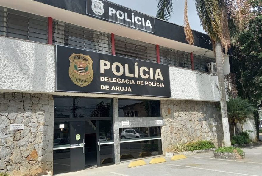 corpo-encontrado-submerso-em-rio-baquirivu-em-aruja3A-caso-e-registrado-como-morte-suspeita corpo-encontrado-submerso-em-rio-baquirivu-em-aruja3A-caso-e-registrado-como-morte-suspeita