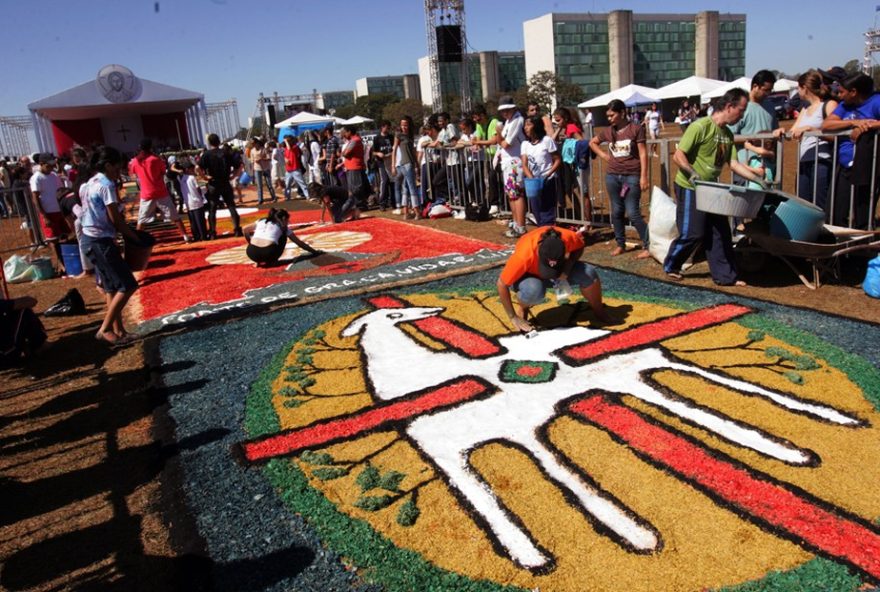 corpus-christi3A-feriado-ou-ponto-facultativo2C-o-que-esperar3F-saiba-como-cada-regiao-do-brasil-trata-esta-data