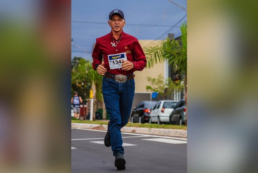 corredor-cowboy-do-interior-de-sp-encara-a-100a-sao-silvestre0A corredor-cowboy-do-interior-de-sp-encara-a-100a-sao-silvestre0A