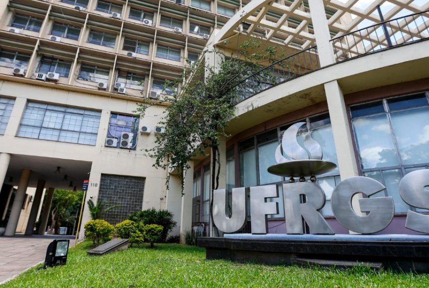 corte-de-r24-44-milhoes-nas-universidades-federais-do-rs-ameaca-ensino-e-pesquisa3A-como-lidar-com-a-crise3F corte-de-r24-44-milhoes-nas-universidades-federais-do-rs-ameaca-ensino-e-pesquisa3A-como-lidar-com-a-crise3F