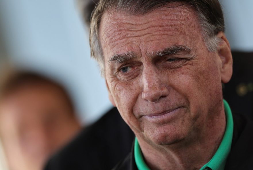 corte-suprema-do-brasil-permite-que-bolsonaro-saia-da-prisao-para-cirurgia corte-suprema-do-brasil-permite-que-bolsonaro-saia-da-prisao-para-cirurgia