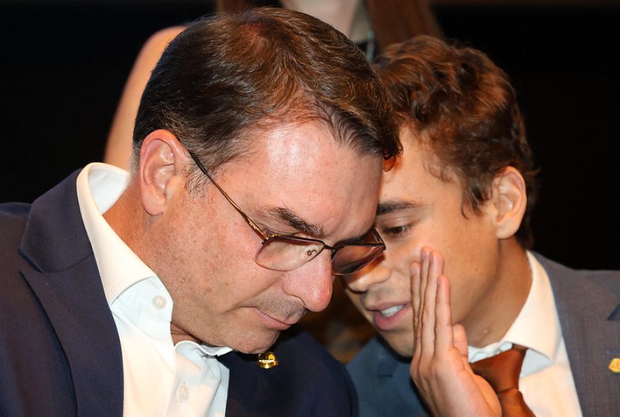 cpi-do-inss-revela-contatos-de-flavio-bolsonaro-e-nikolas-ferreira-com-vorcaro cpi-do-inss-revela-contatos-de-flavio-bolsonaro-e-nikolas-ferreira-com-vorcaro