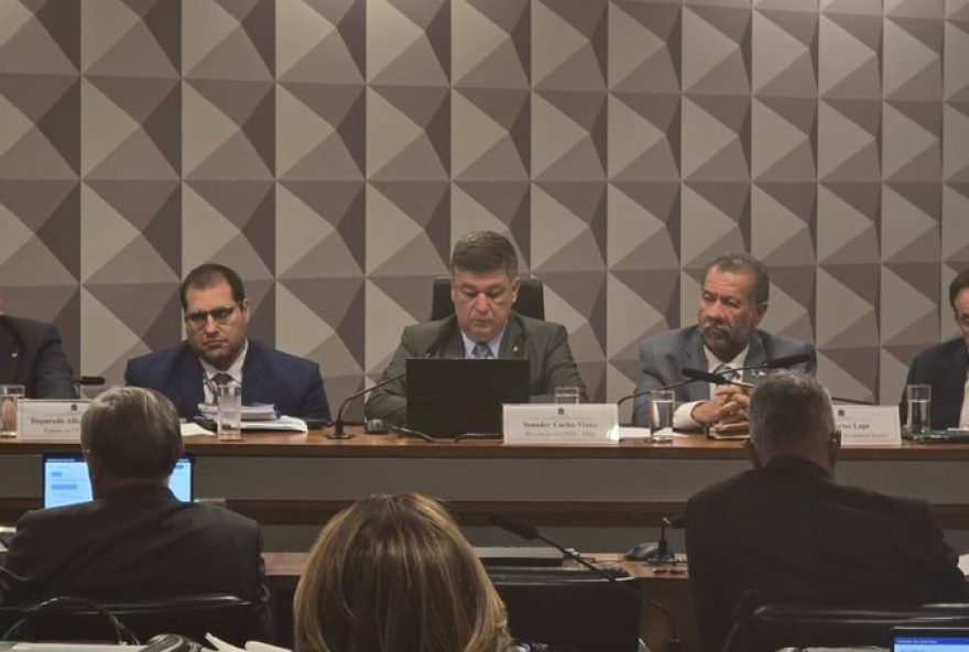 cpmi-do-inss-avanca-em-investigacoes-com-pedidos-de-quebras-de-sigilo.-presidente-carlos-viana-marca-proxima-sessao-para-analise