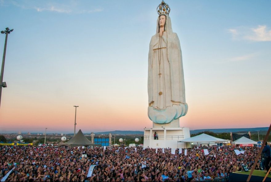 crato2C-no-ceara2C-e-a-cidade-mais-catolica-do-brasil2C-com-mais-de-8025-dos-habitantes-fieis0A