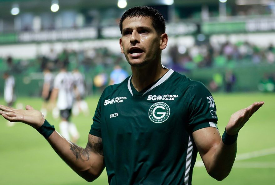 crb-anuncia-contratacao-de-facundo-barcelo2C-atacante-uruguaio-com-passagens-por-goias-e-ceara2C-para-reforcar-elenco-no-brasileirao-serie-b