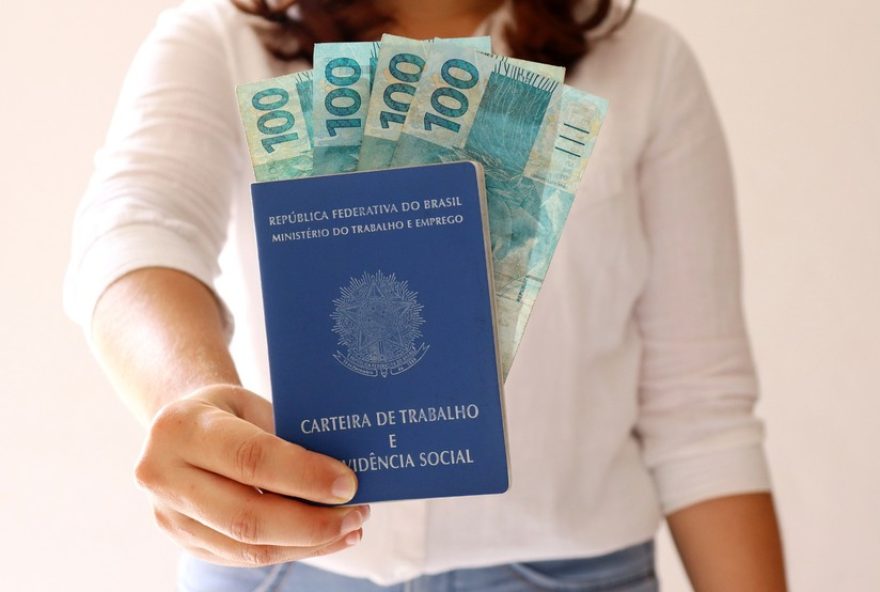 credito-consignado-clt3A-emprestimos-de-r2452-bi-sem-garantia-do-fgts3B-governo-espera-reducao-de-juros credito-consignado-clt3A-emprestimos-de-r2452-bi-sem-garantia-do-fgts3B-governo-espera-reducao-de-juros