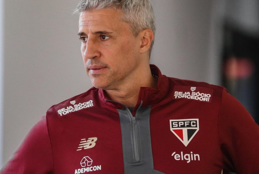 crespo-supera-zubeldia-e-impulsiona-sao-paulo-no-brasileirao3A-analise-do-desempenho-apos-troca-de-treinador