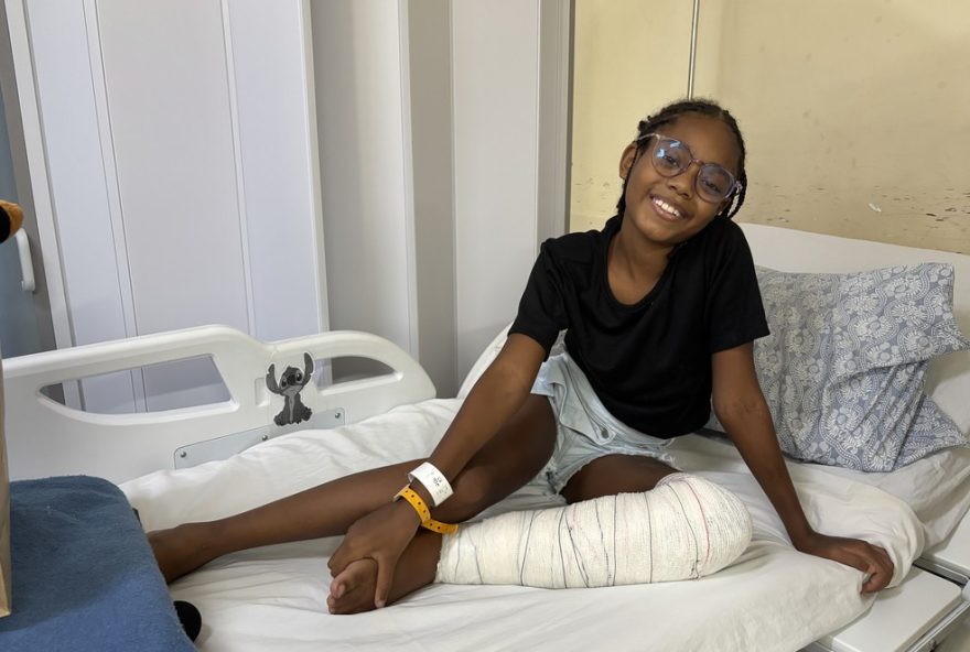 crianca-baleada-na-escola-do-rio-recebe-alta-apos-20-dias crianca-baleada-na-escola-do-rio-recebe-alta-apos-20-dias