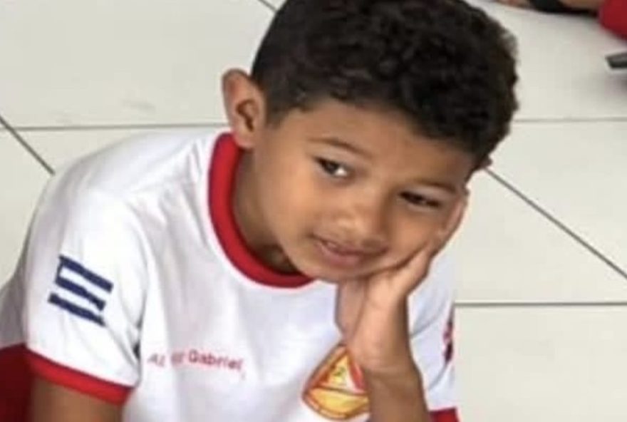 crianca-ferida-por-disparo-em-brincadeira-precisa-ser-transferida-para-uti-em-sao-luis3A-caso-choca-e-alerta-para-seguranca-infantil crianca-ferida-por-disparo-em-brincadeira-precisa-ser-transferida-para-uti-em-sao-luis3A-caso-choca-e-alerta-para-seguranca-infantil