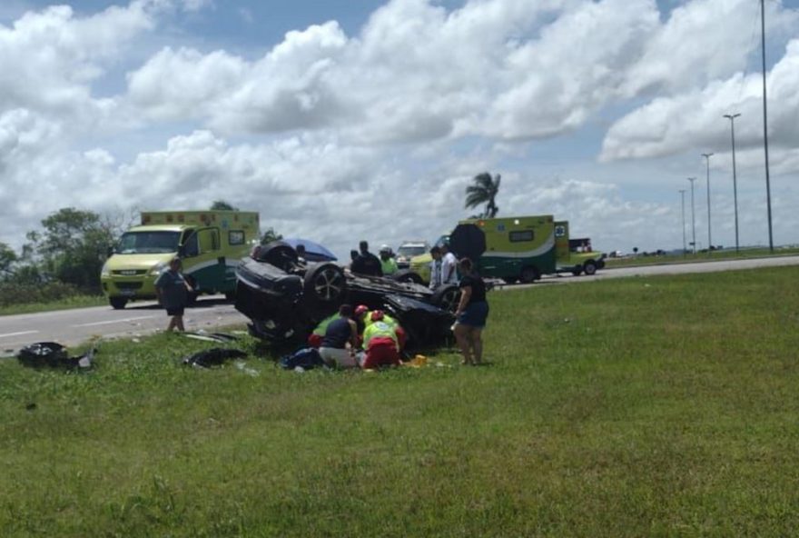 crianca-morre-e-quatro-pessoas-ficam-feridas-em-capotamento-na-br-1162C-em-pelotas crianca-morre-e-quatro-pessoas-ficam-feridas-em-capotamento-na-br-1162C-em-pelotas